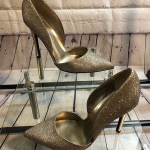 Guess Maribel Gold & Pewter Metallic Pump, Size 8- see picture for detail